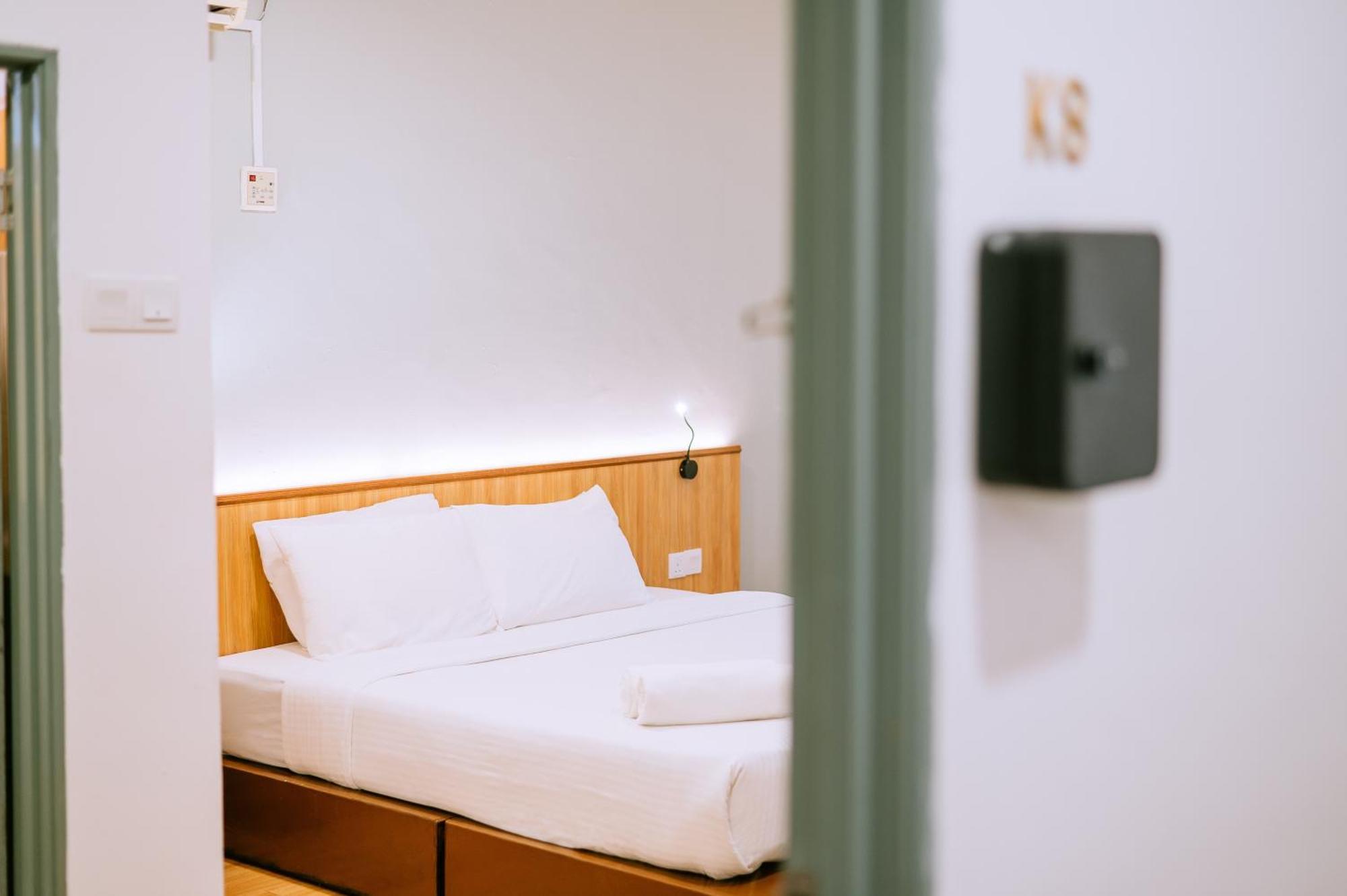Chill Box Langkawi Hostel Kuah Room photo
